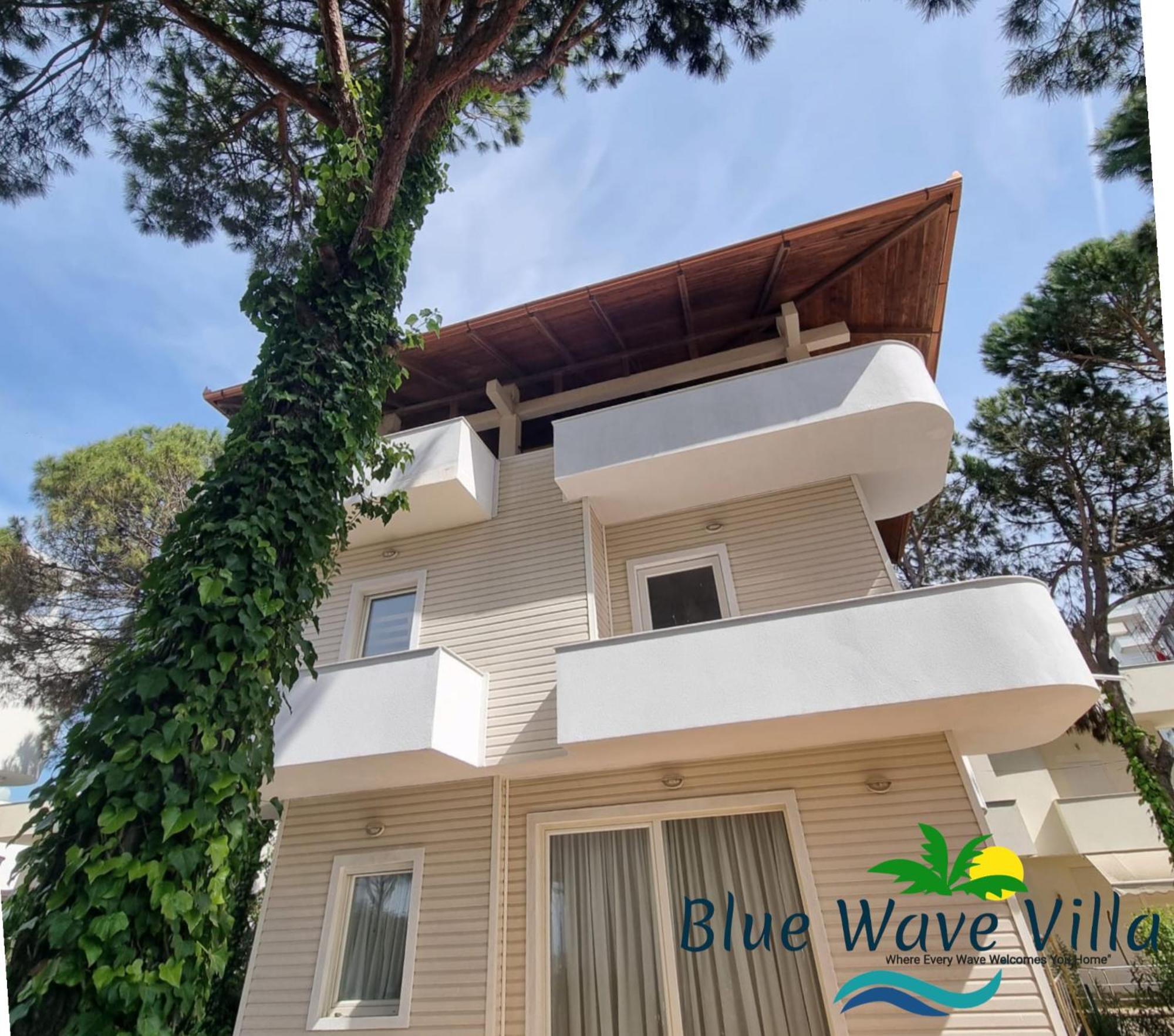 Willa Beachfront Blue Wave In Private Qerret, Albania Golem (Tirana)