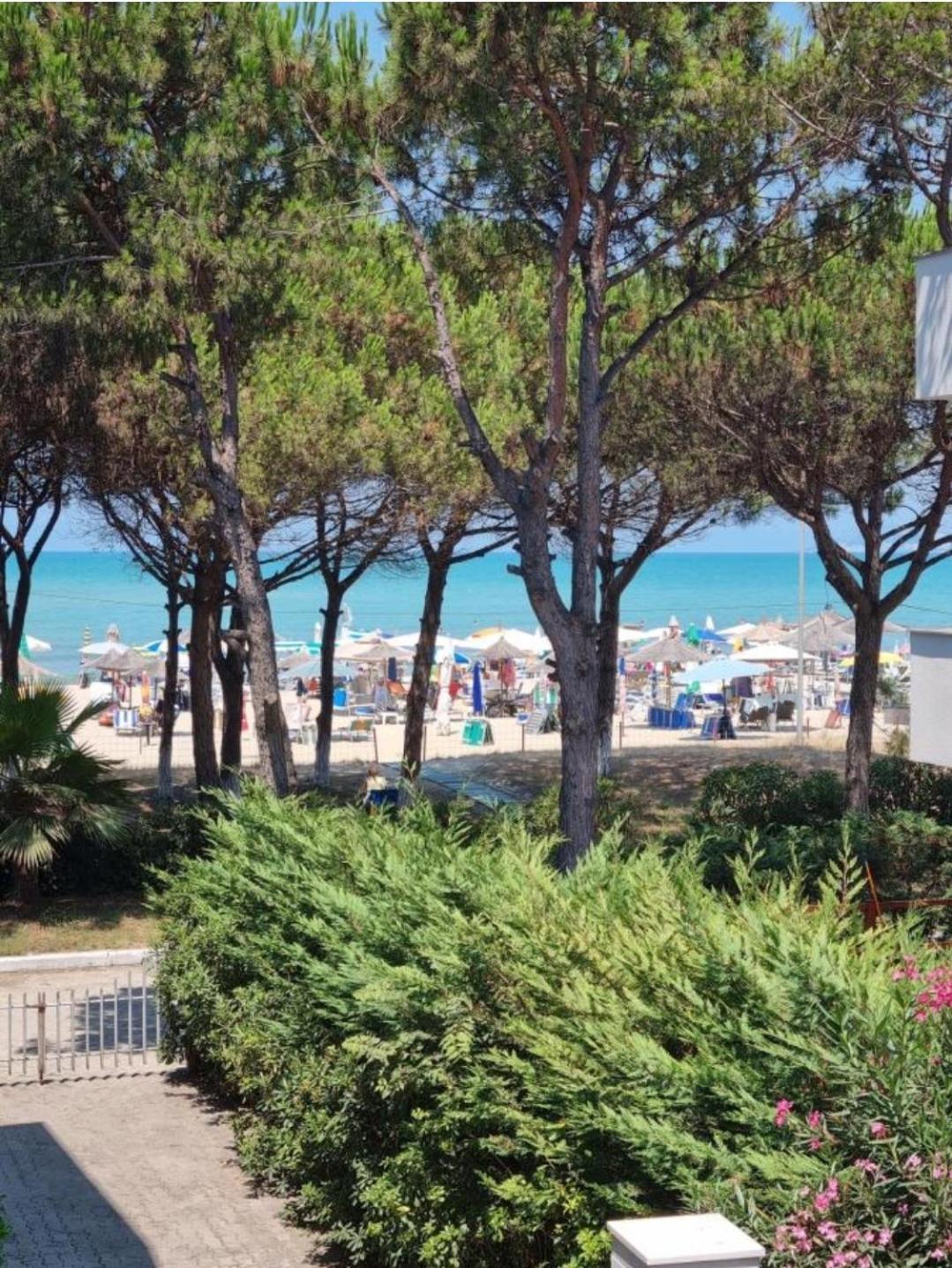 Willa Beachfront Blue Wave In Private Qerret, Albania